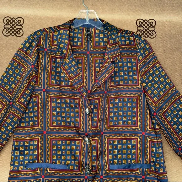 Zara Scarf Print Button Down Shirt Size M
Excellent Condition - Picture 8 of 16